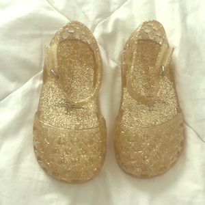 🍭 5/$20 Gold Sparkle w/Heart Detail Jelly Sandals